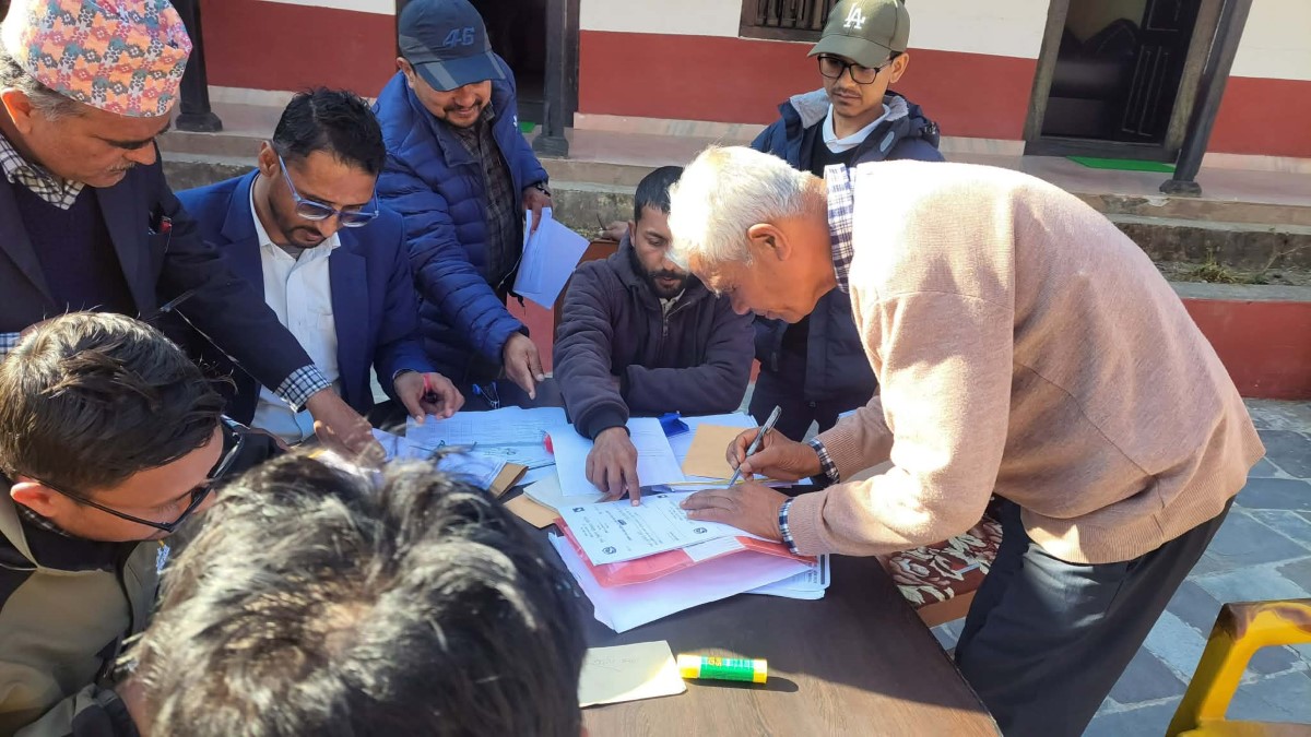 सल्यानमा २ स्वतन्त्रसहित १६ जनाको उम्मेदवारी